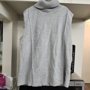Zara Gray Sleeveless Turtleneck Sweatshirt